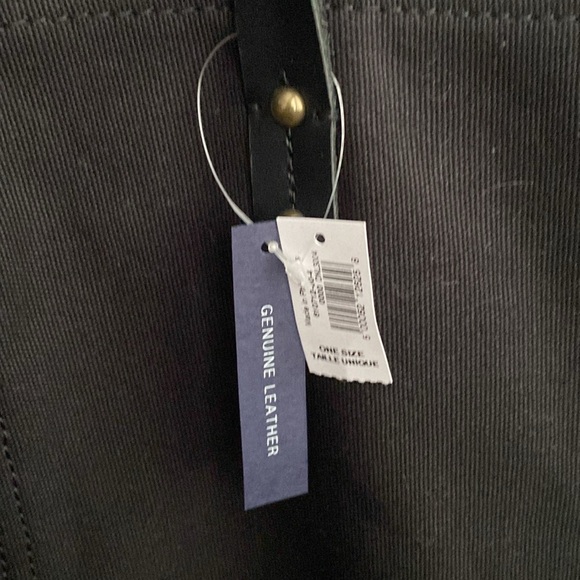 **NEW**Gap canvas and leather tote new with tags - Picture 5 of 5